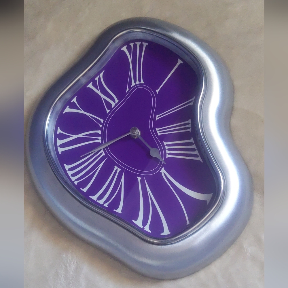 Melting purple Clock